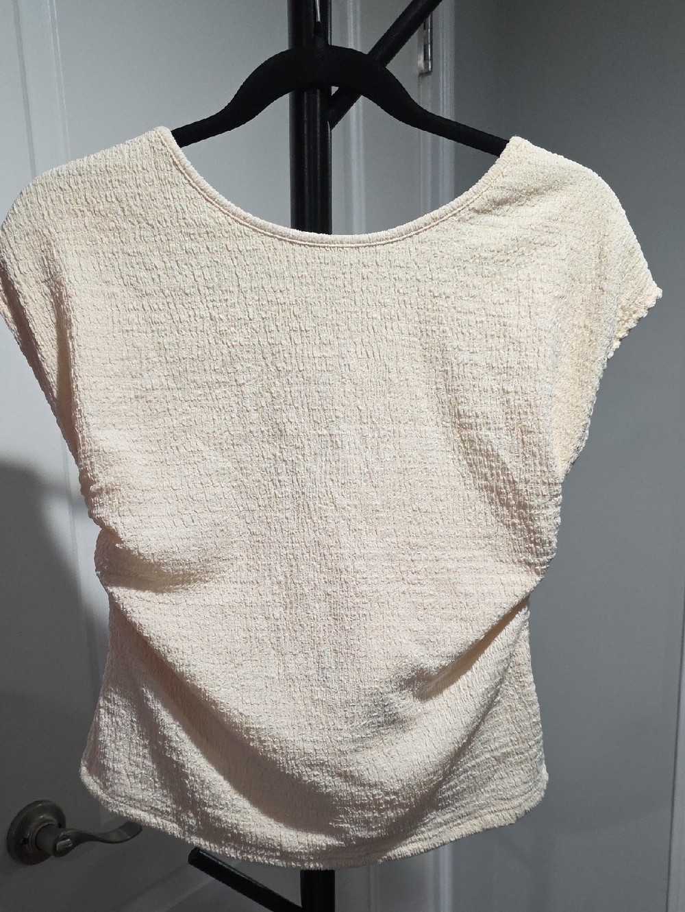 ASTR Cream Textured Short Sleeve Tee